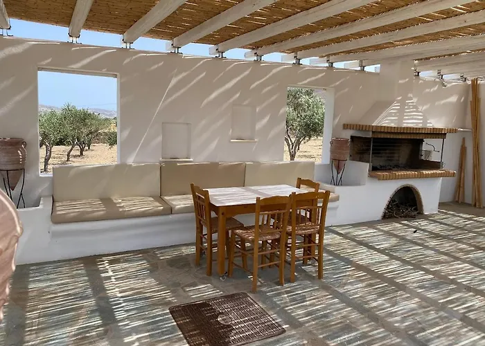 & Stoudio Nomikos Paros Villa