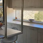 & Stoudio Nomikos Paros فيلة *