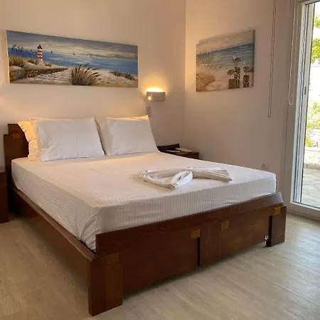 & Stoudio Nomikos Paros